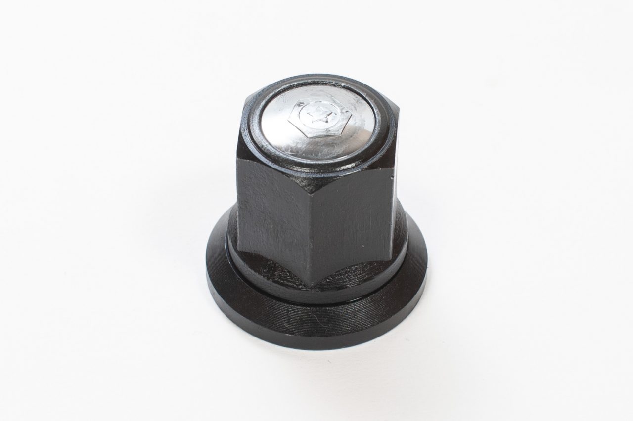 Гайка колесная 18х1,5 в сборе закрытая 3302-3101034